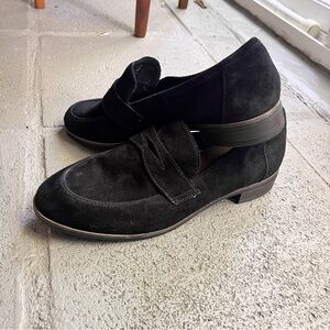 Clark’s Loafers *BARELY WORN*